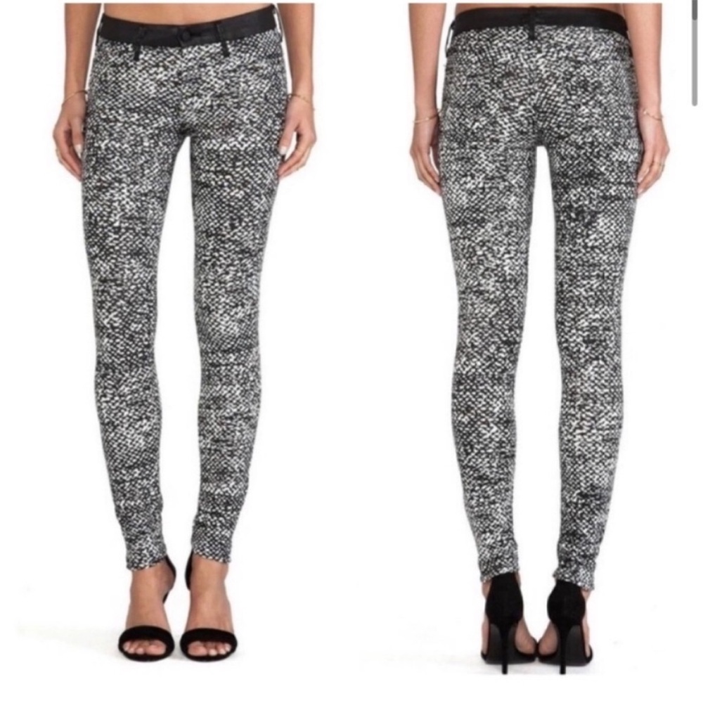 MOTHER Looker Skinny in Video Fever Black White Pockets Stretch USA Size 26